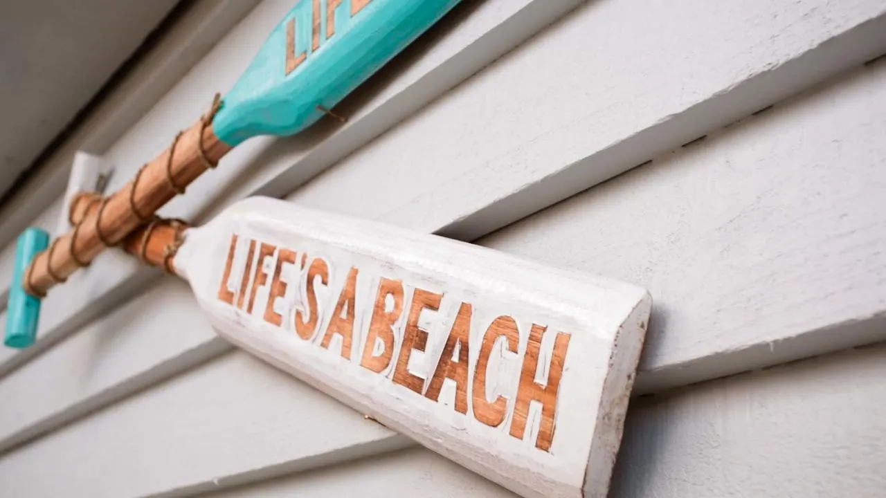 Lamour Holiday Beach House Gold Coast 0*,  Australia