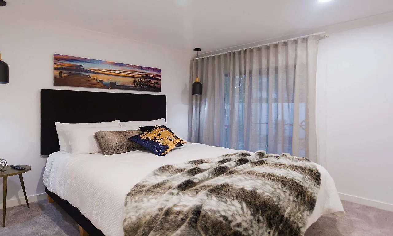 Lamour Holiday Beach House Gold Coast